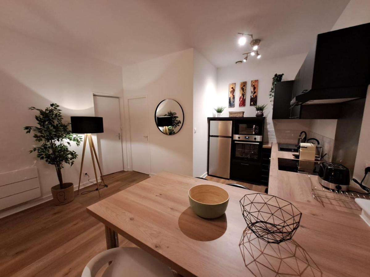 Le Saint Jean , Centre Historique, Wifi, Tout Equipe, Ideal Famille, Business, Ou Simple Escapade 尼奥尔 外观 照片